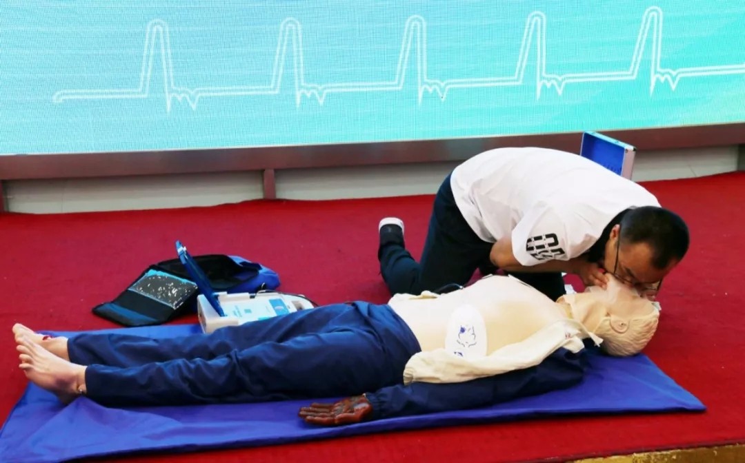 1538215435458675.jpg 640.webp (52).jpg